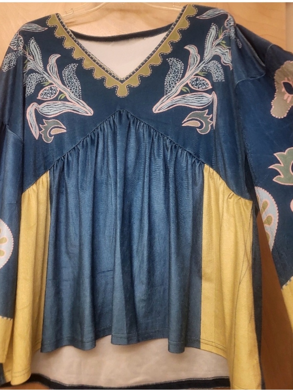 Blue Green Teal Velvet Boho Vneck Top Sz M - Picture 2 of 4
